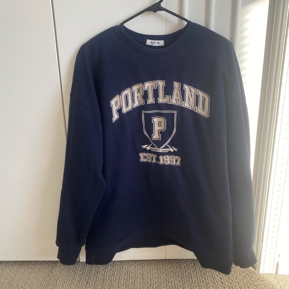 Oversized Graphic Sweatshirt